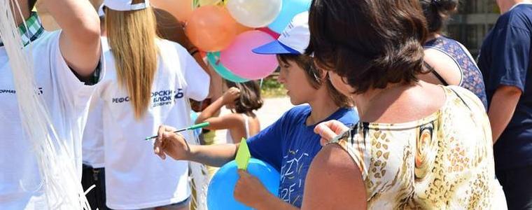 Стотици балони с желания полетяха към небето на Добрич (ВИДЕО)