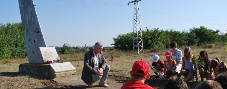 Тошево отдаде почит на върховната саможертва на летците-герои преди 29 години