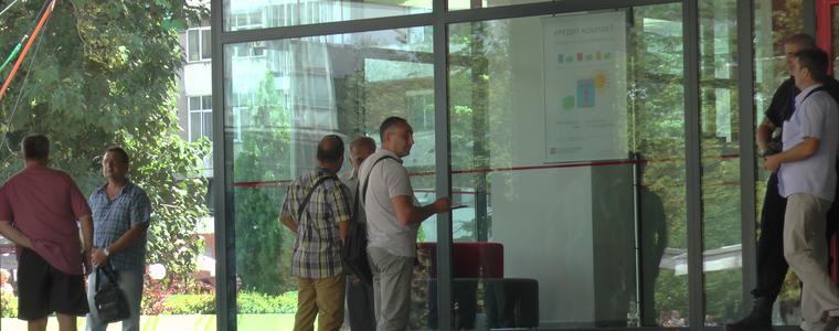 ВИДЕО: Опитаха да оберат клон на банка в Добрич 