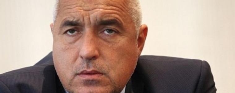 "Милиони се надигат в Сирия, България само "подпира" бежанския поток"