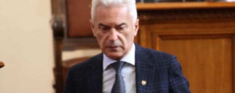 Бежанска вълна на българи към Русия прогнозира Сидеров