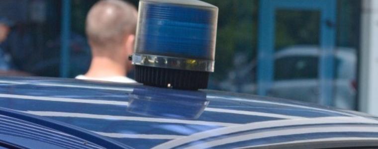 Мъж се барикадира в Илиянци, не излиза от 15 часа