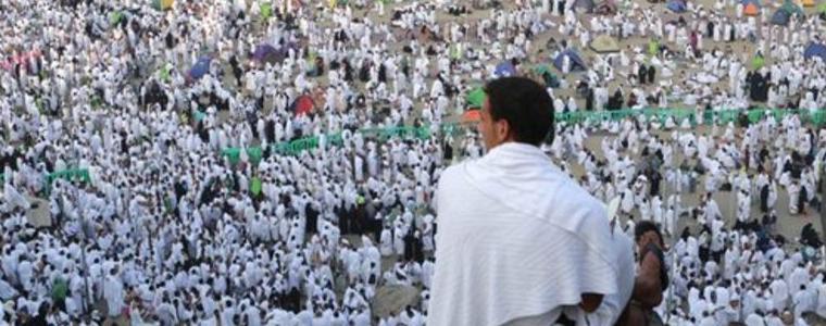 Най-малко 220 души бяха стъпкани до смърт по време на хадж край Мека
