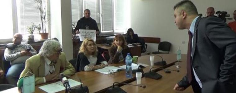 СЕМ разреши на БНР да излъчва на турски език, ВМРО ще съди регулатора