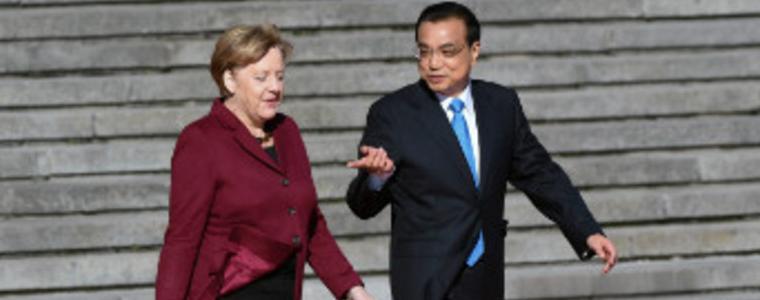 Китай поръча над 100 самолета Airbus по време на визитата на Меркел в Пекин