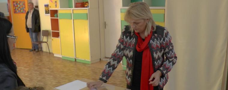 Мая Димитрова: Гласувам за промяна, която да направи живота на хората по-лек (ВИДЕО)