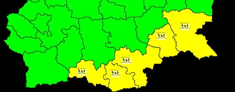 Застудяването продължава, жълт код за обилни валежи в 5 области утре