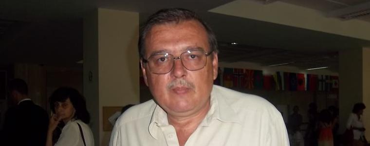 Галин Канев определи като „поредно изтърсване на делегираните бюджети”  увеличението на учителските заплати 