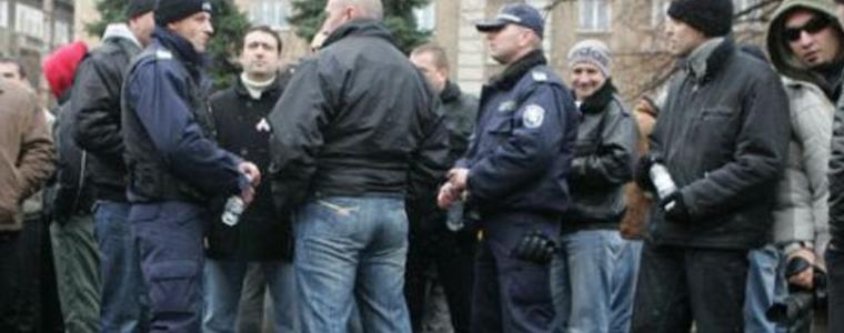 Хиляди полицаи излизат на национален протест