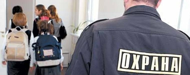 Кметът на Добрич назначи комисия, която да провери пропускателния режим в учебните заведения