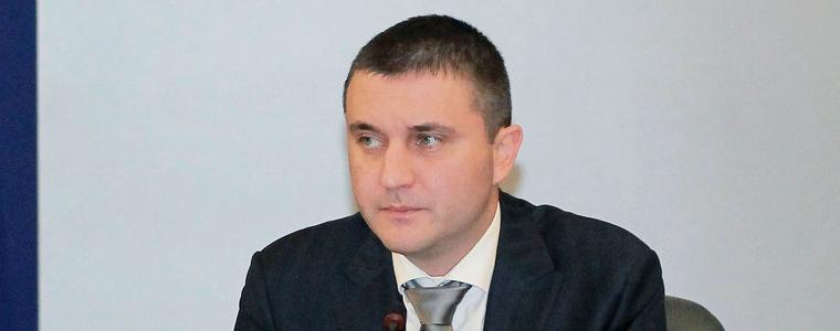 Полицаи блокират пътища и плашат Горанов с арест заради Бюджет 2016