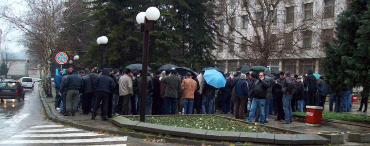 Служителите на МВР Добрич се включват в националния протест, блокират възлово кръстовище 
