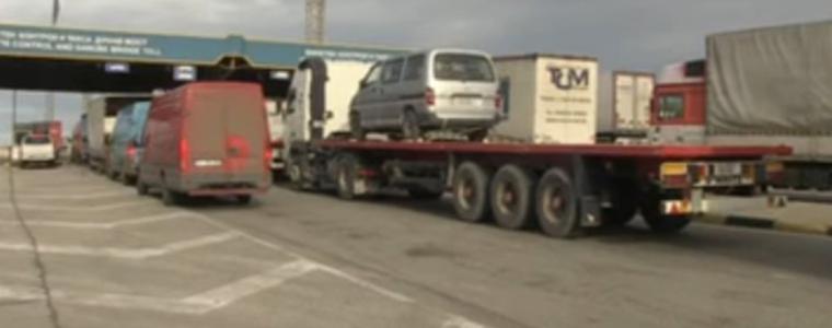 Километрични опашки от ТИР-ове блокираха международното шосе в Русе 