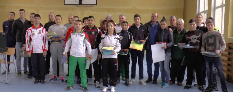 На всеки ученик в Спортното се пада медал, 16 влязоха в Топ 10 (ВИДЕО)