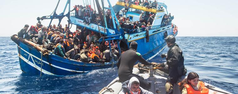 Над 700 бежанци са били спасени на Коледа в Средиземно море
