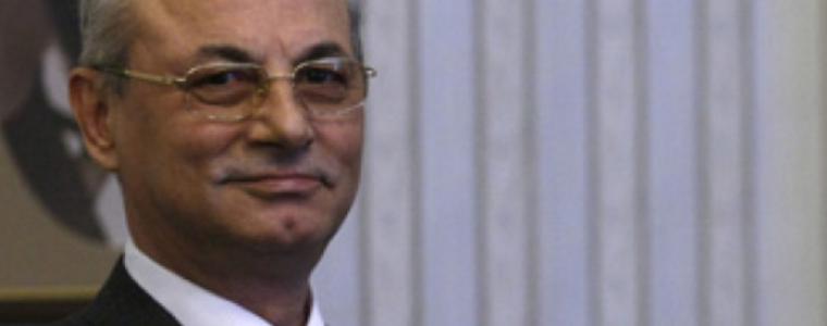 От Коледа до Коледа бил конфликът Доган-Местан
