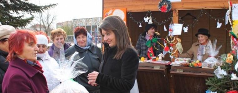 Празничен коледен базар се откри в Каварна 