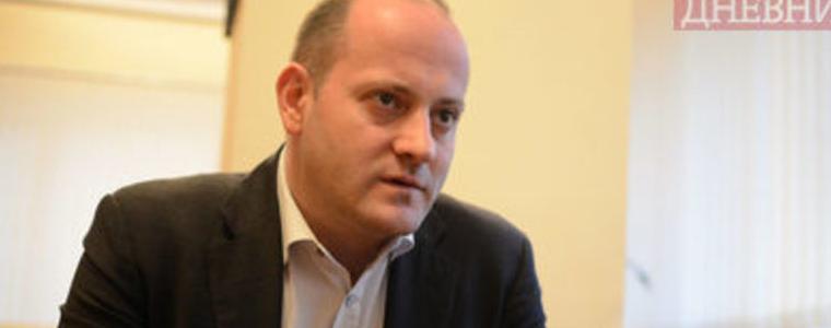 Радан Кънев призова за оставка на финансовия министър заради данък "уикенд"