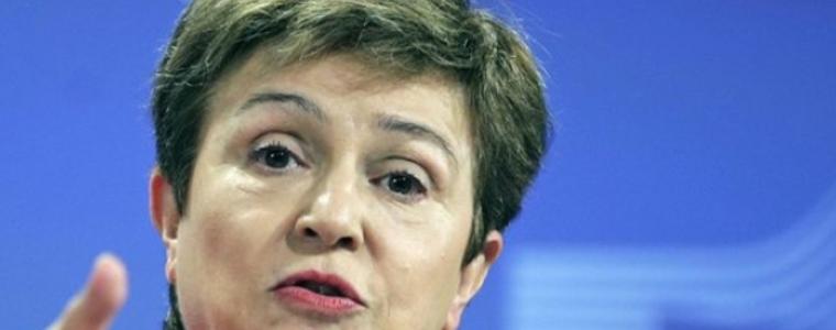 Има опасност европейците да се обърнат срещу бежанците, предупреди Георгиева
