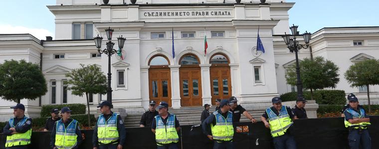 МВР предупреди за хулигански акции на протест днес
