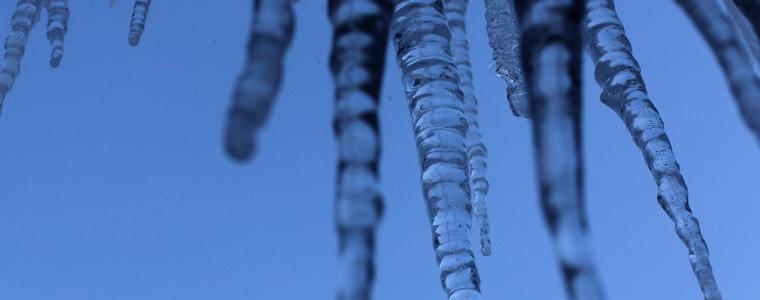 Община Добрич: Внимавайте с ледените висулки!