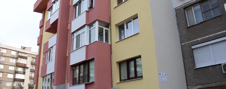 Собственици на апартаменти в центъра се похвалиха с успешно саниране (ВИДЕО)