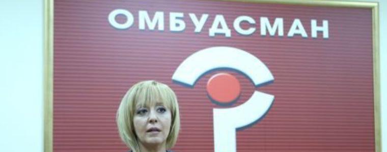 Възпитатели крадат от деца, изкарват момичета по бельо за наказание