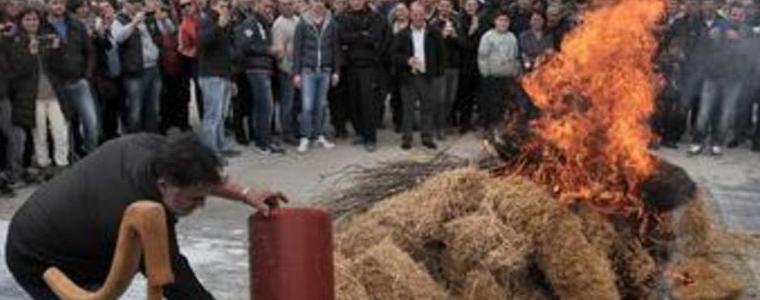 Гърците ще удържат блокадата по границата до 12:00 часа в неделя