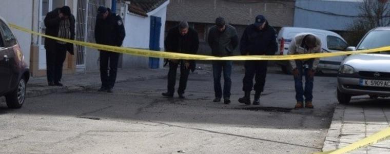 Искат 17-годишният убиец да остане в ареста