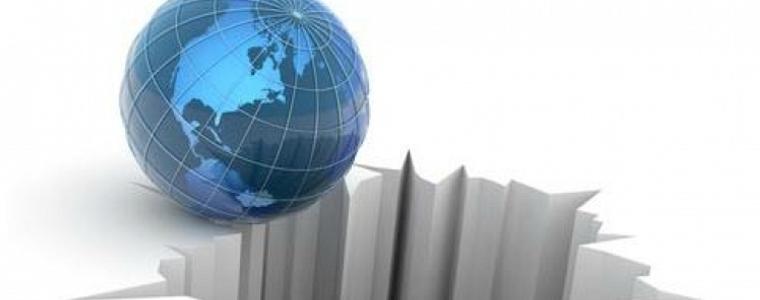 МВФ: Световната икономика отслабва и е крайно уязвима