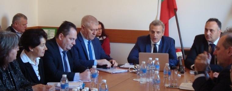 Областният управител с възражение до здравния министър заради проекта за здравна карта