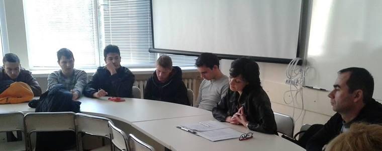Ученици от училището по изкуствата с интерес към съдебната власт
