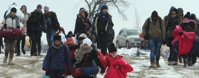 Задържаха 20 нелегални мигранти, сред които 12 деца с премръзвания