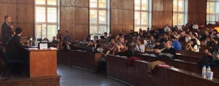 16 206 празни места във вузовете