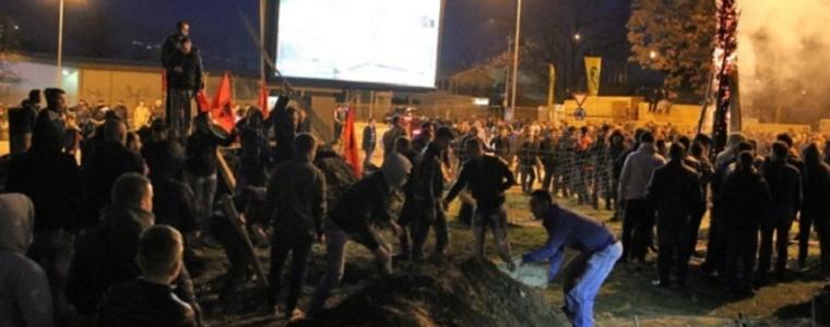 Албанци и християни се биха в Скопие заради метален кръст