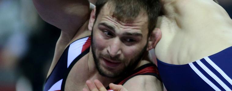БОРБА: Поляк спря Драго Стойчев още на старта на европейското