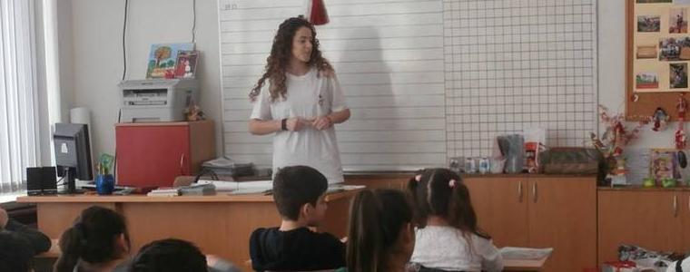 Доброволци от БМЧК-Добрич провеждат ателиета по психосоциална подкрепа сред ученици