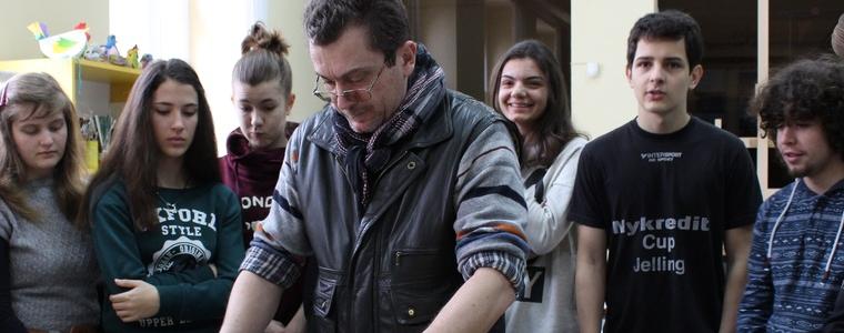 Ръчно леене на хартия или как сами да си направим такава (ВИДЕО)