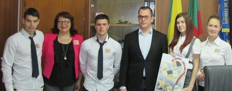 Талевци гостуваха на кмета по повод Деня на търпението