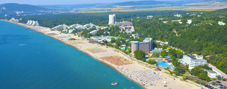 15 000 великденски яйца приготвя Албена за гостите си