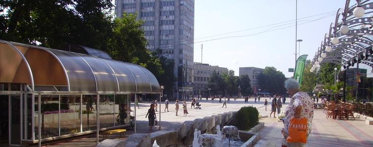 Добрич е намалял за една година с 1525 души