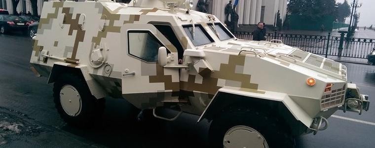 Новият украински брониран автомобил „Дозор-Б“ се пропука още при тестовете  