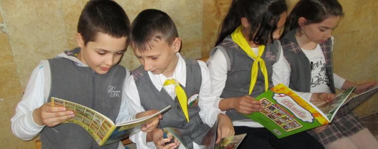 По нестандартен начин в СОУ „Димитър Талев“ отбелязаха световния D.E.A.R. Day