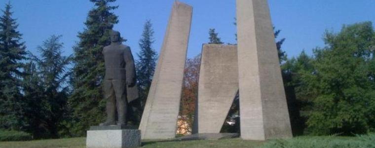 Общоградско поклонение в Добрич по случай Деня на победата и Деня на Европа