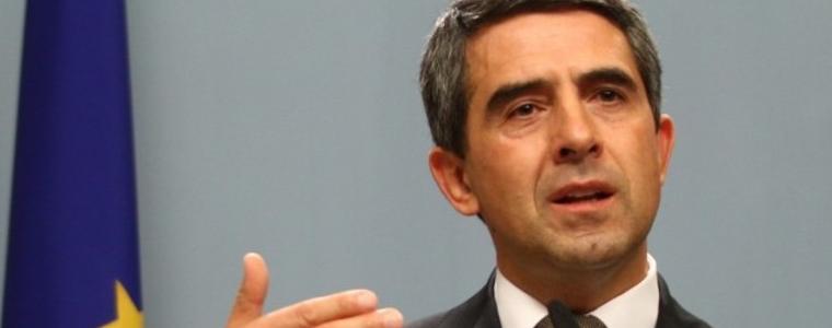 Президентът е готов да състави пак служебен кабинет, но не иска