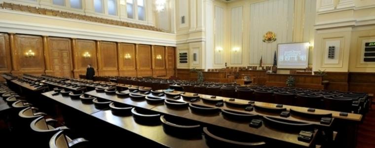 Депутатите пак ще обсъждат евросанкциите срещу Русия