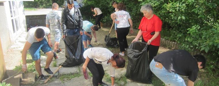 Ломоносовци се включиха в кампанията „Да изчистим България заедно”