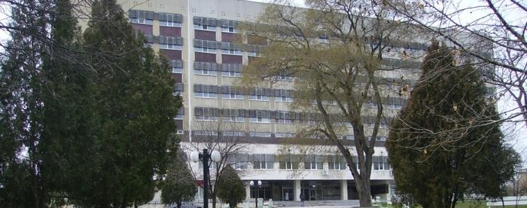 Ниско налягане по високите етажи в болницата заради проблем с хидрофора