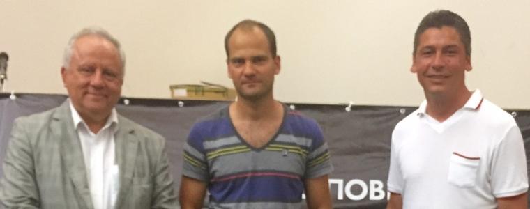 ШАХМАТ: Впечатляващо представяне на Момчил Николов на турнира в Албена