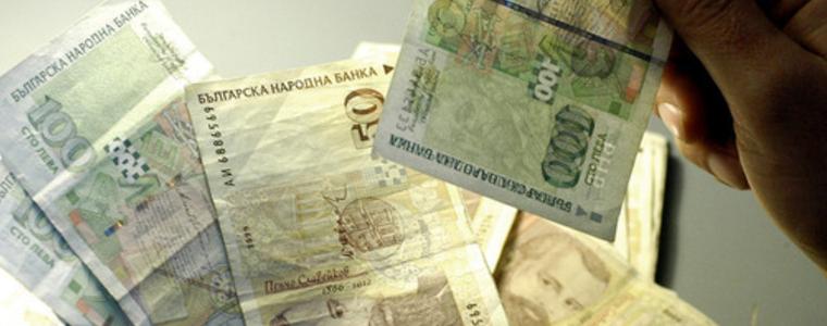 Пенсиите се увеличават от днес с 2.6%